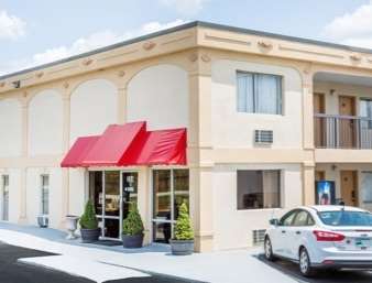 Super 8 By Wyndham غرينزبورو المظهر الخارجي الصورة
